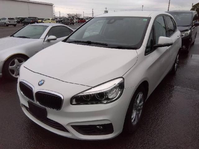 hCc BMW QV[Y ANeBucA[ 218d fB[[^[{ʐ^1