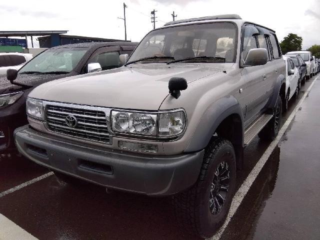 �g���^&nbsp;�����h�N���[�U�[80 4�D2 VX���~�e�b�h �f�B�[�[���^�[�{ 4WD�ʐ^1����