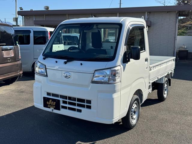 ダイハツ ハイゼットトラック 660 スタンダード 3方開 衝突軽減ブレーキ/純正バイザー/足元マット写真1枚目 ダイハツ ハイゼットトラック 660 スタンダード 3方開 衝突軽減ブレーキ/純正バイザー/足元マット写真1枚目