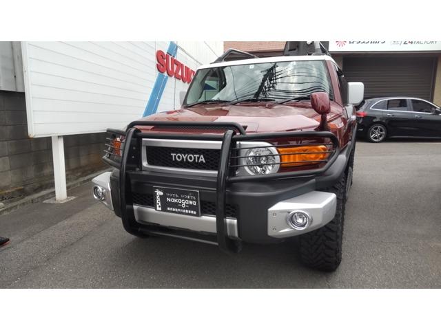 トヨタ FJクルーザー 4.0 カラーパッケージ 4WD JAOSカンガルーバー ルーフラック テールレ写真1枚目 トヨタ FJクルーザー 4.0 カラーパッケージ 4WD JAOSカンガルーバー ルーフラック テールレ写真1枚目