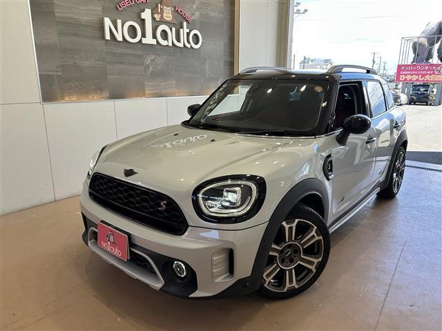ドイツ MINI クロスオーバー クーパー SD オール4 4WD写真1枚目 ドイツ MINI クロスオーバー クーパー SD オール4 4WD写真1枚目