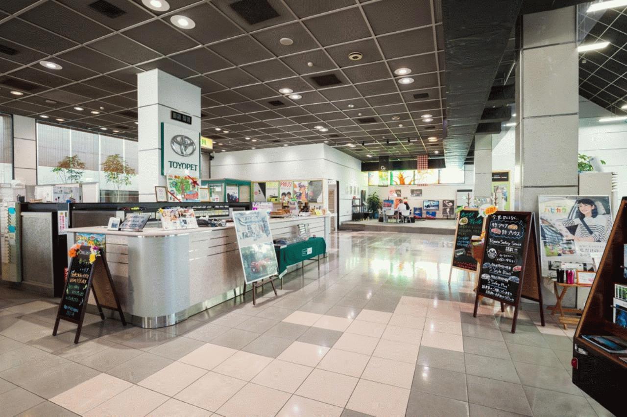 愛媛トヨペット(株)空港通本店