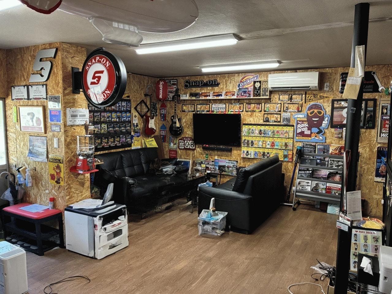 HIDEOUT AUTOMOTIVE