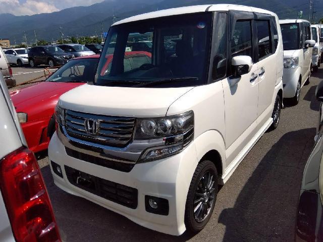 N-BOXカスタム（愛媛県四国中央市）