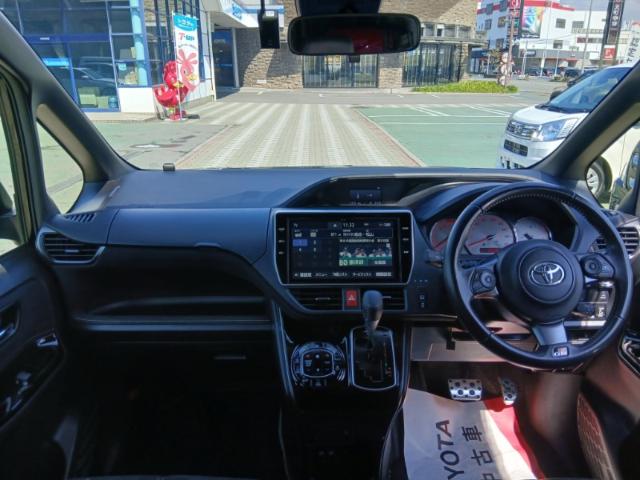 ヴォクシー(愛媛県伊予郡松前町)