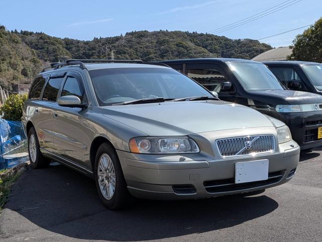 ボルボワゴン Ｖ７０ マイカー倶楽部 第2展示場（高知県四万十市）｜エムジェー