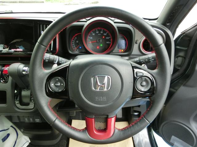 Nissan ステアリング 7716U 黒 赤いストライプ 5TQ0oz6iYSKf_4pAnpa6nBfg-
