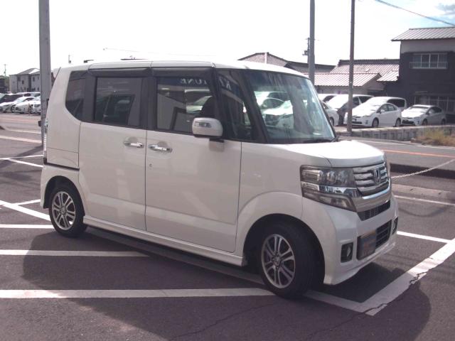 N-BOXカスタム(香川県善通寺市)