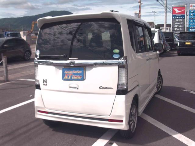 N-BOXカスタム(香川県善通寺市)