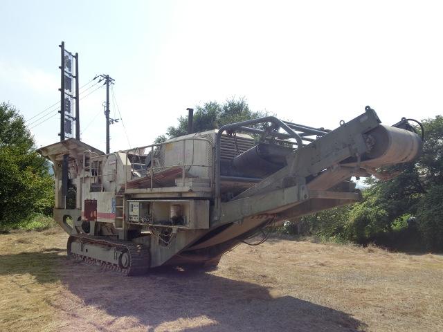 破砕(粉砕)機LT105／自走式ジョークラッシャ