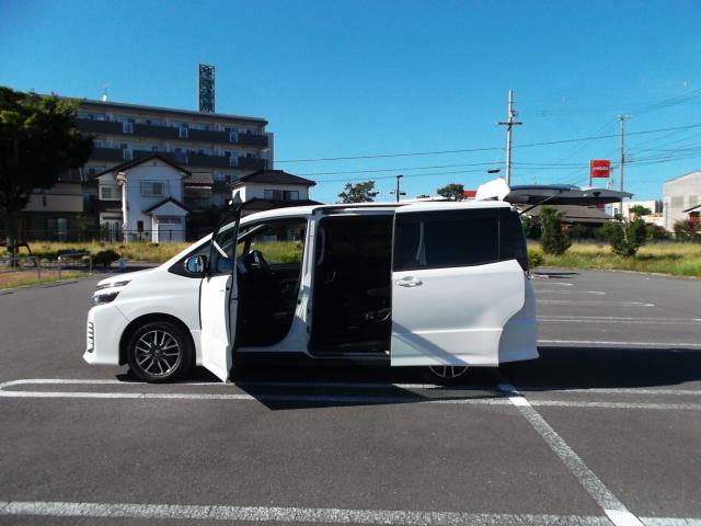 ヴォクシー（愛媛県今治市）画像10