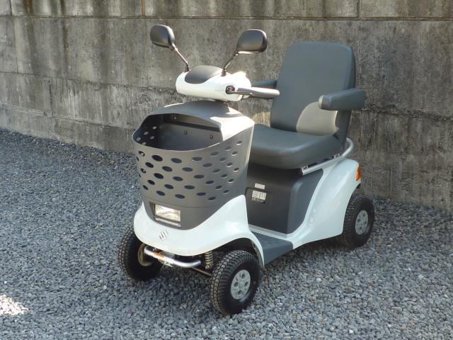 電動カート ⭐️ SUZUKI 3輪セニアカー タイヤ交換必須 - 家電